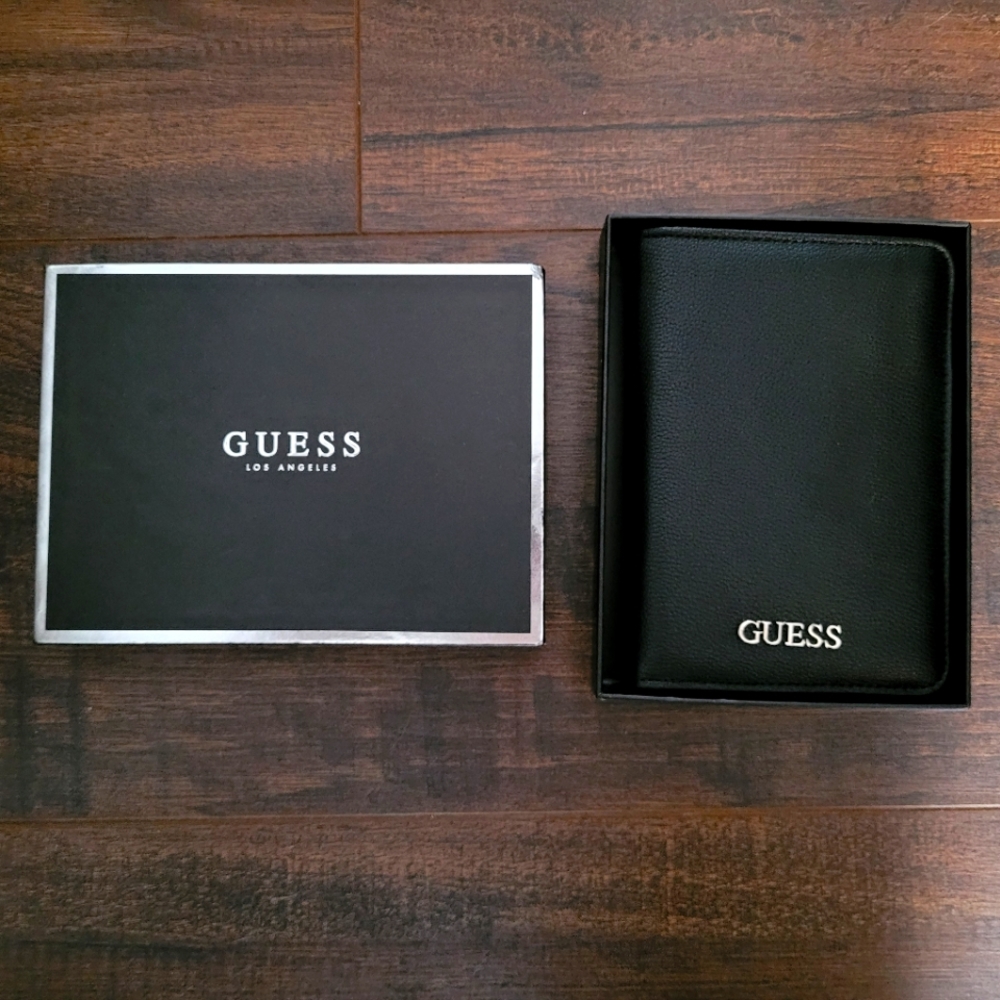 Guess Elite Passport Case Wallet
